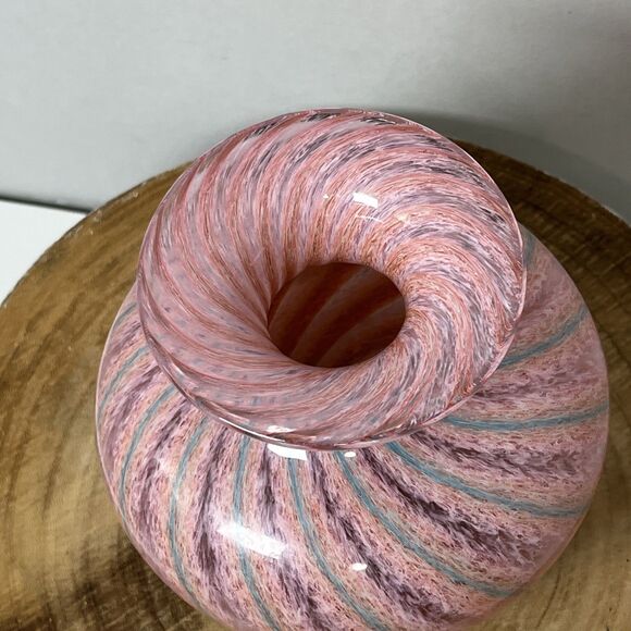 Vintage 1987 Union Street Studio Art Glass Vase Pink Blue Swirl 7” Signed - Picture 2 of 6